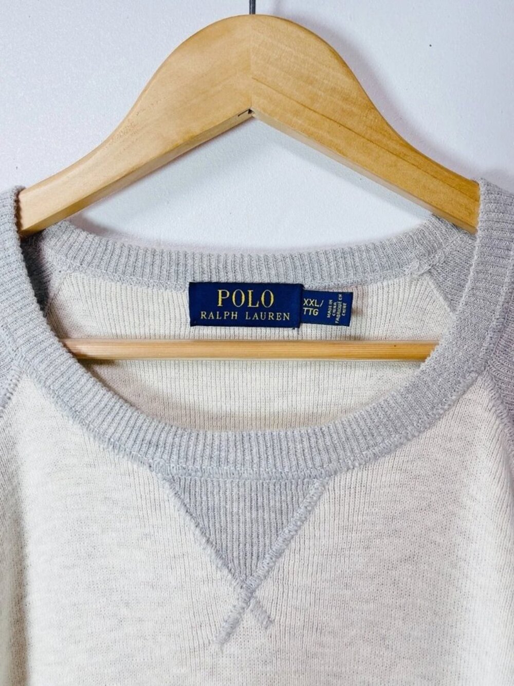 Polo Ralph Lauren Men’s Cream & Light Gray Raglan Sleeve Design Pullover Sweater - Picture 4 of 10